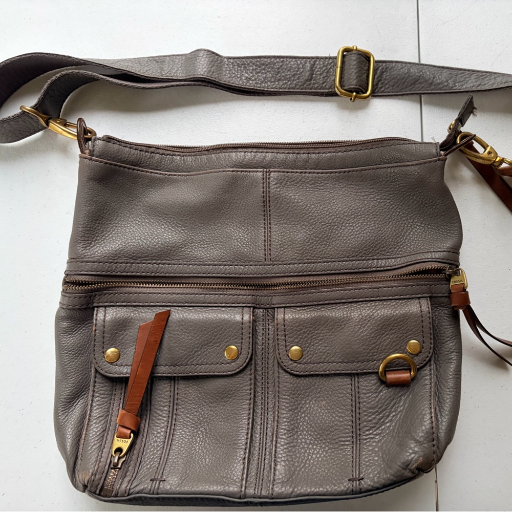 Fossil Morgan Traveler in Grey